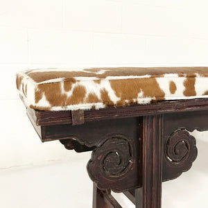 VINTAGE CHINESE BENCH WITH DOUBLE-SIDED CARVING AND BROWN AND WHITE COWHIDE CUSHION NO.19