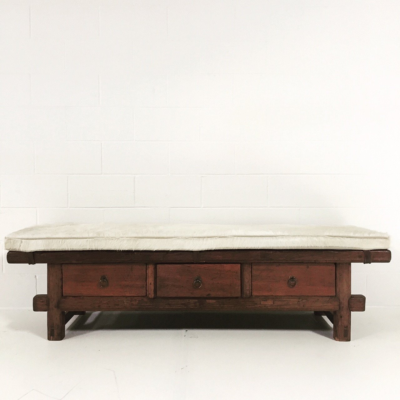 THREE-DRAWER RUSTIC BENCH WITH IVORY COWHIDE CUSHION - NO. 12
