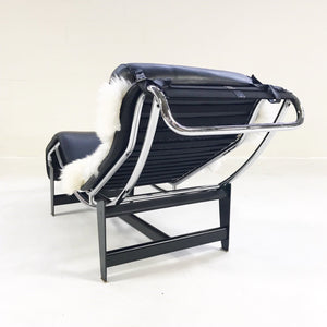 Pierre Jeanneret, Charlotte Perriand, and Le Corbusier for Cassina LC4 Chaise Lounge Chair with Brazilian Sheepskin Throw