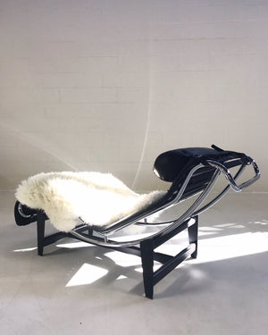 Pierre Jeanneret, Charlotte Perriand, and Le Corbusier for Cassina LC4 Chaise Lounge Chair with Brazilian Sheepskin Throw