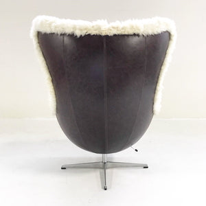 Arne Jacobsen for Fritz Hansen Egg Chair Restored and Reupholstered in Brazilian Sheepskin and Leather