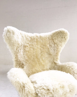 Arne Jacobsen for Fritz Hansen Egg Chair Restored and Reupholstered in Brazilian Sheepskin and Leather