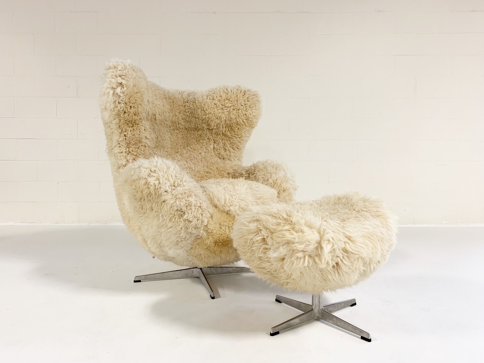 Arne Jacobsen for Fritz Hansen Egg Chair and Ottoman in California Sheepskin
