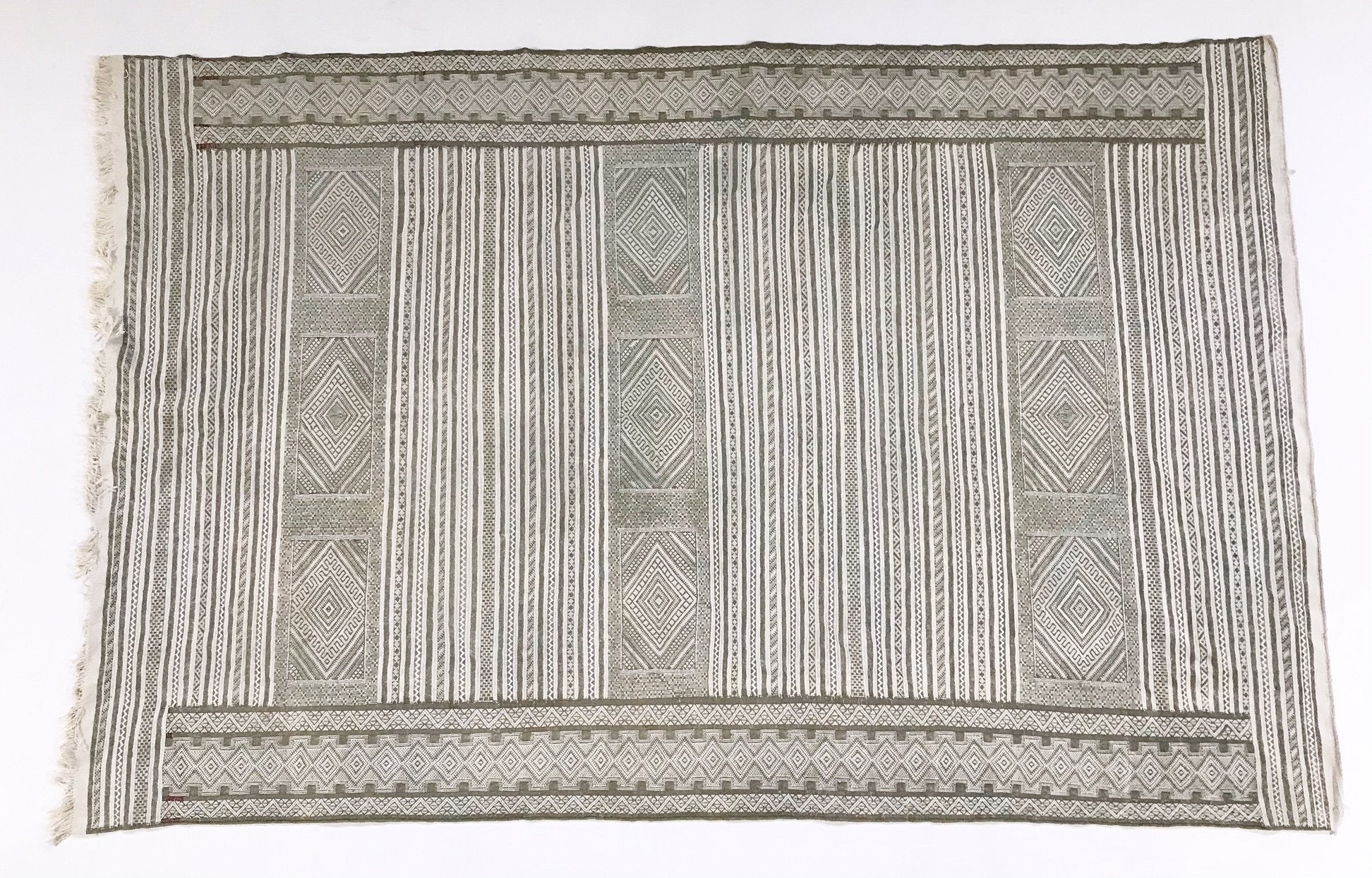 Handmade Kilim Rug from Morocco - 9.5 x 6.5 ft