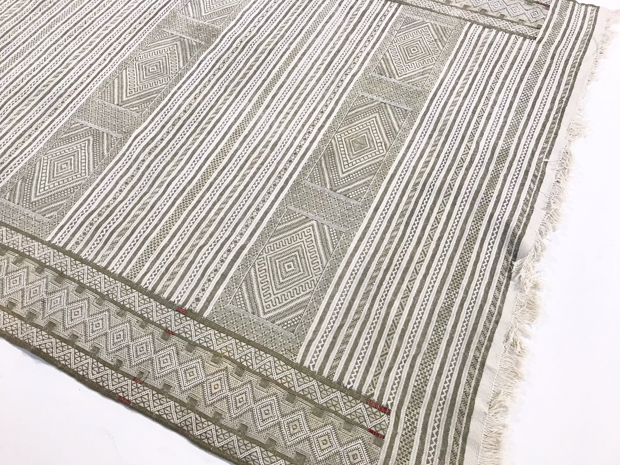 Handmade Kilim Rug from Morocco - 9.5 x 6.5 ft