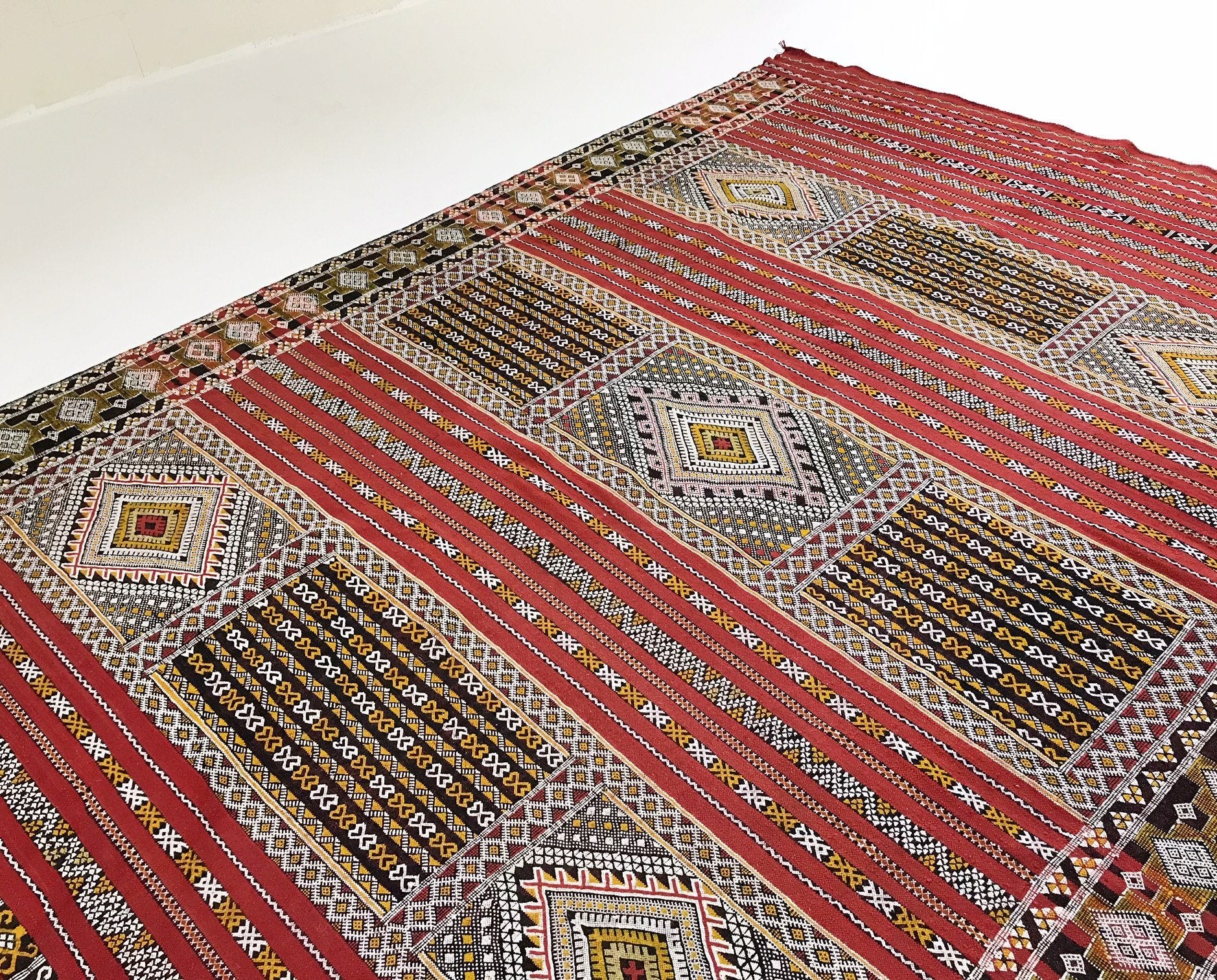 Handmade Kilim Rug from Morocco - 11.5 x 7.5 FT