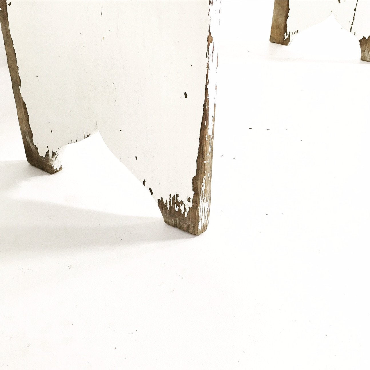 VINTAGE WHITE PINE FARMHOUSE BENCH WITH SHEEPSKIN CUSHION