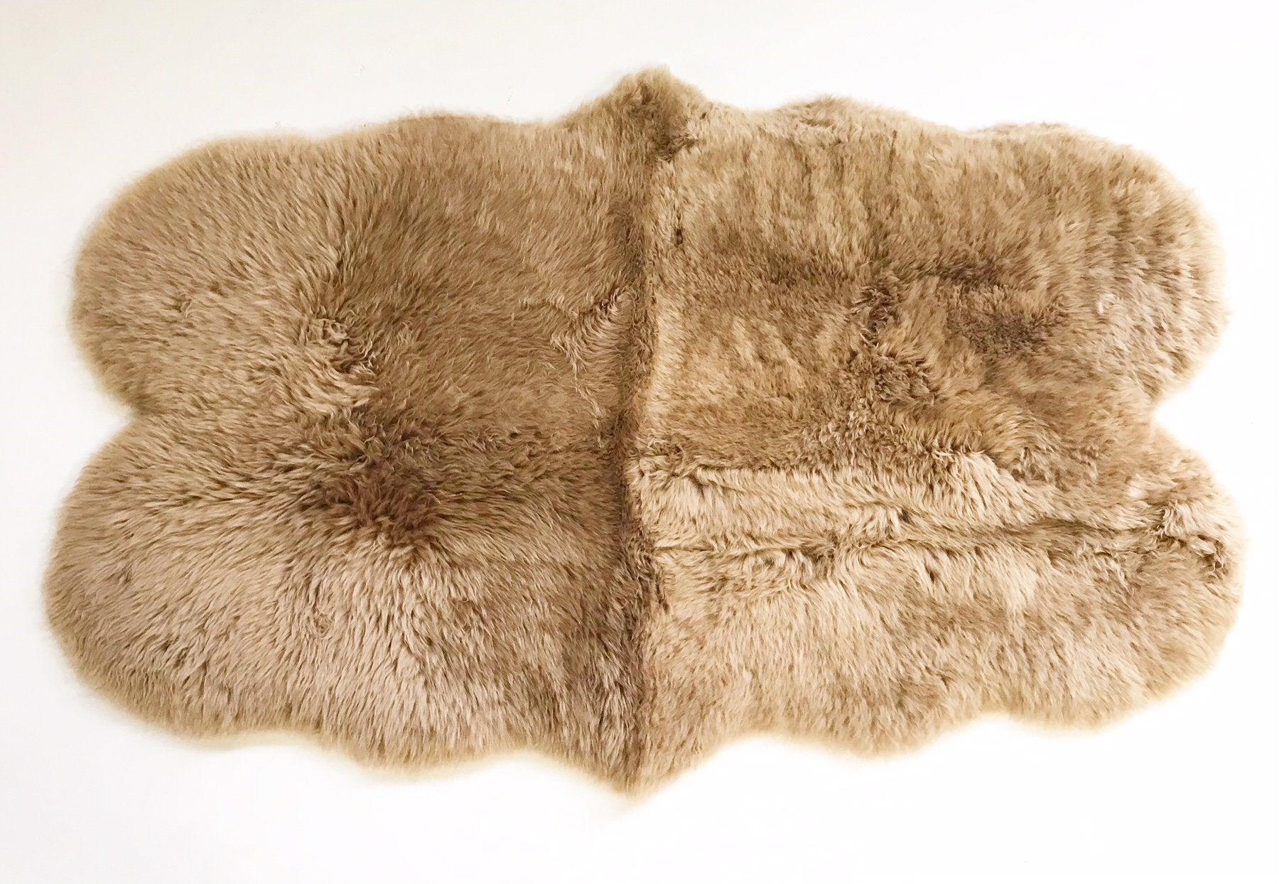 New Zealand Sheepskin Quad Rug - Tan