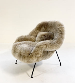 Eero Saarinen Womb Chair in New Zealand Sheepskin