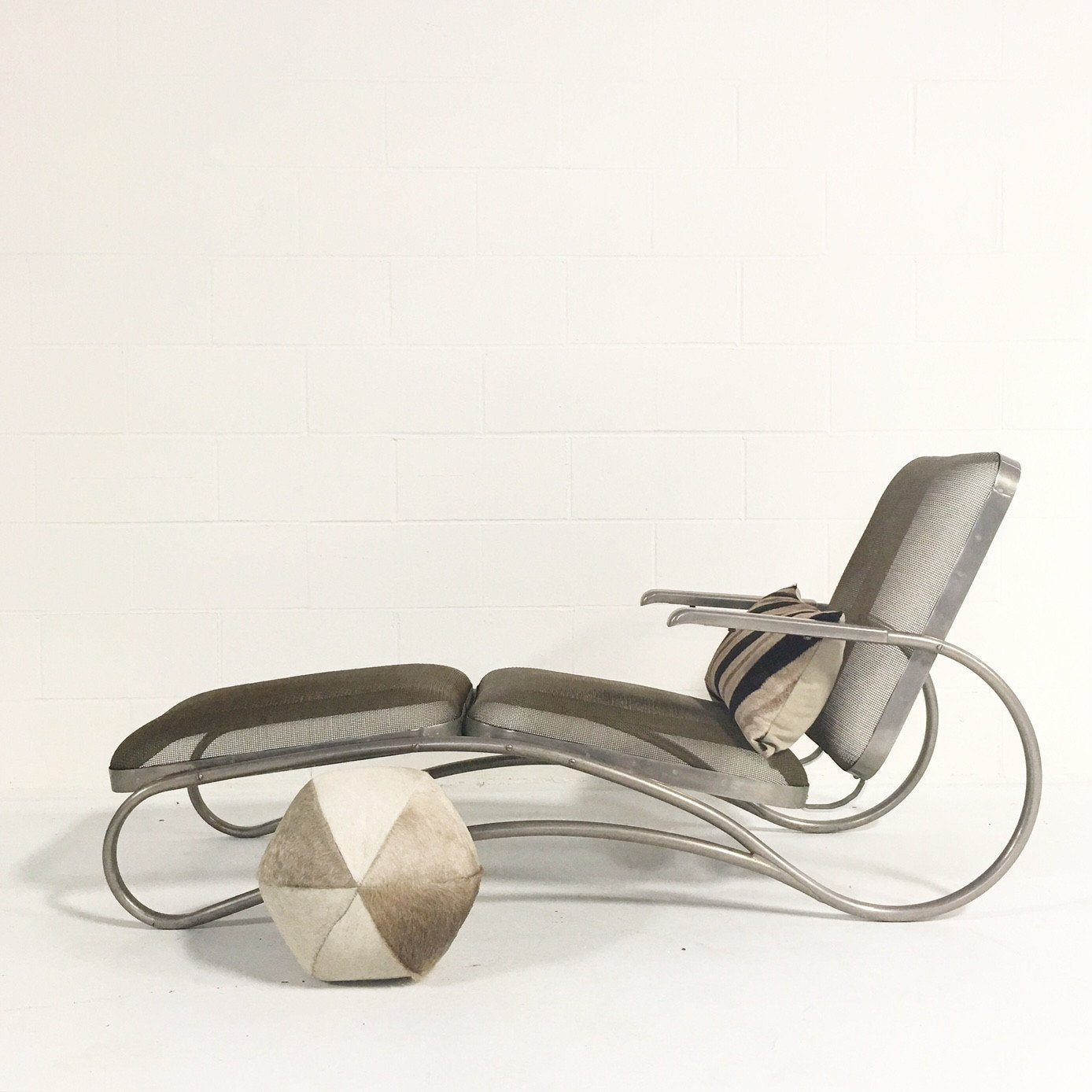 Midcentury Iron Mesh Chaise Lounge Chair