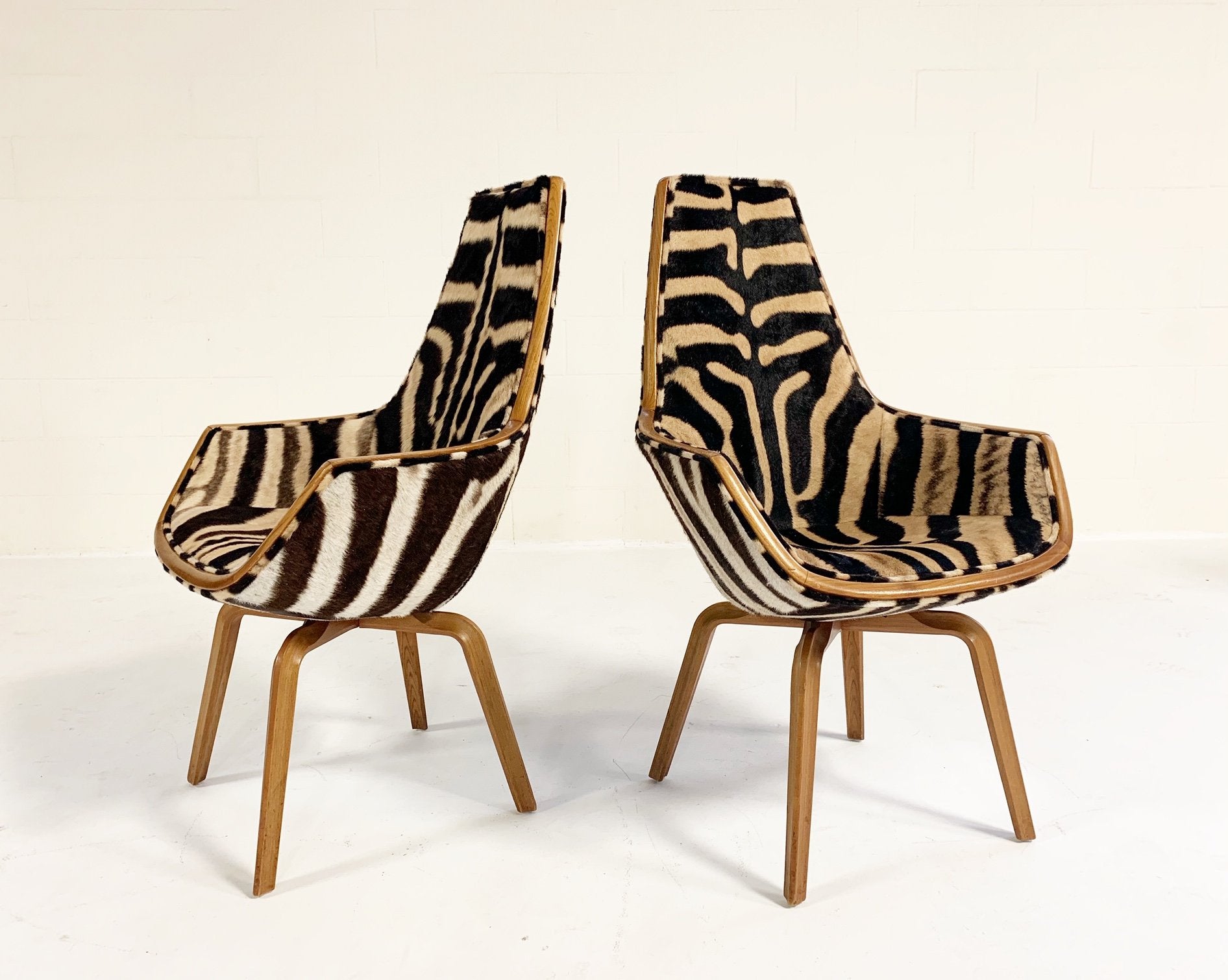 Rare Arne Jacobsen for Fritz Hansen Giraffe Chairs in Zebra Hide