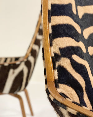Rare Arne Jacobsen for Fritz Hansen Giraffe Chairs in Zebra Hide
