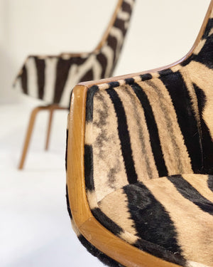 Rare Arne Jacobsen for Fritz Hansen Giraffe Chairs in Zebra Hide