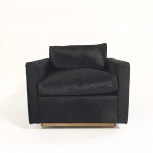Pair of Mid-Century Sofa and Chair in Natural Black Cowhide