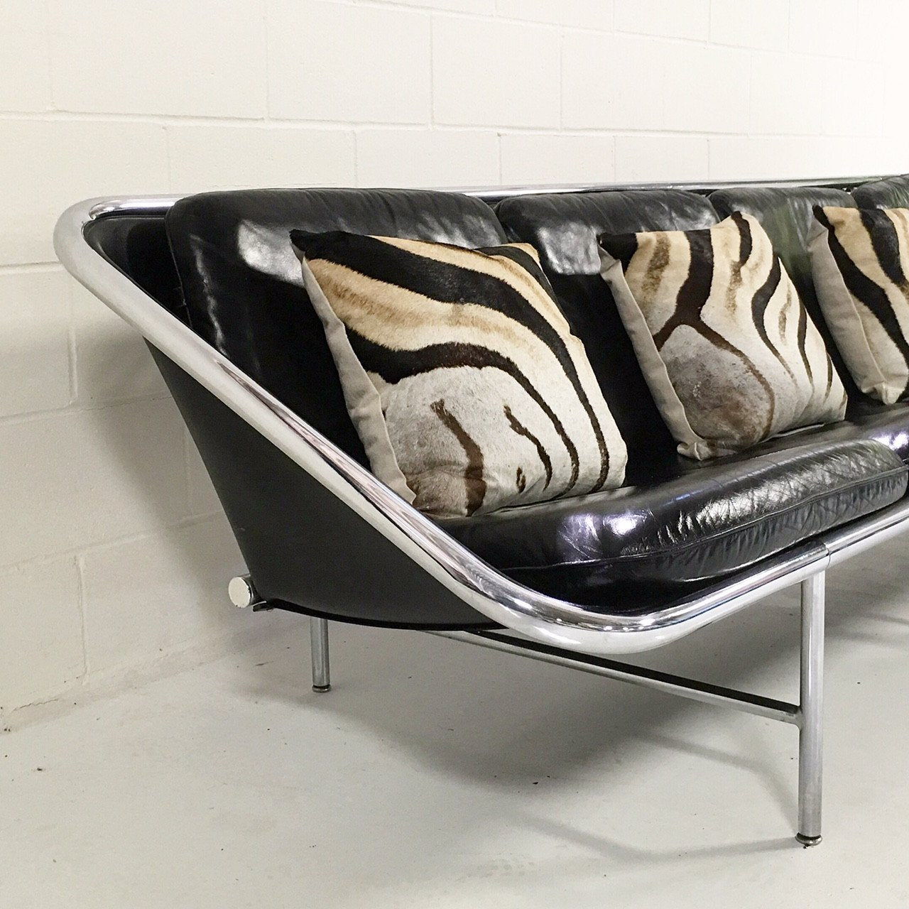 Model 6833 Leather Sling Sofa, George Nelson for Herman Miller, with Four Zebra Hide Pillows