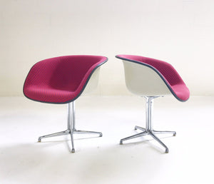 c. 1961 Charles and Ray Eames for Herman Miller La Fonda Chairs with Sheepskins