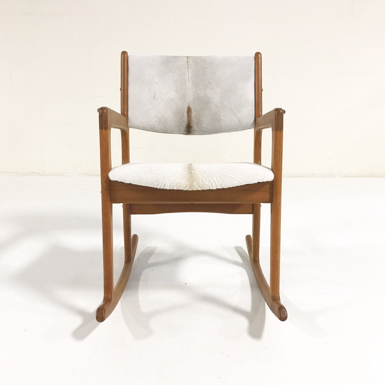 Benny Linden Teak Rocking Chair in Brazilian Calfskin