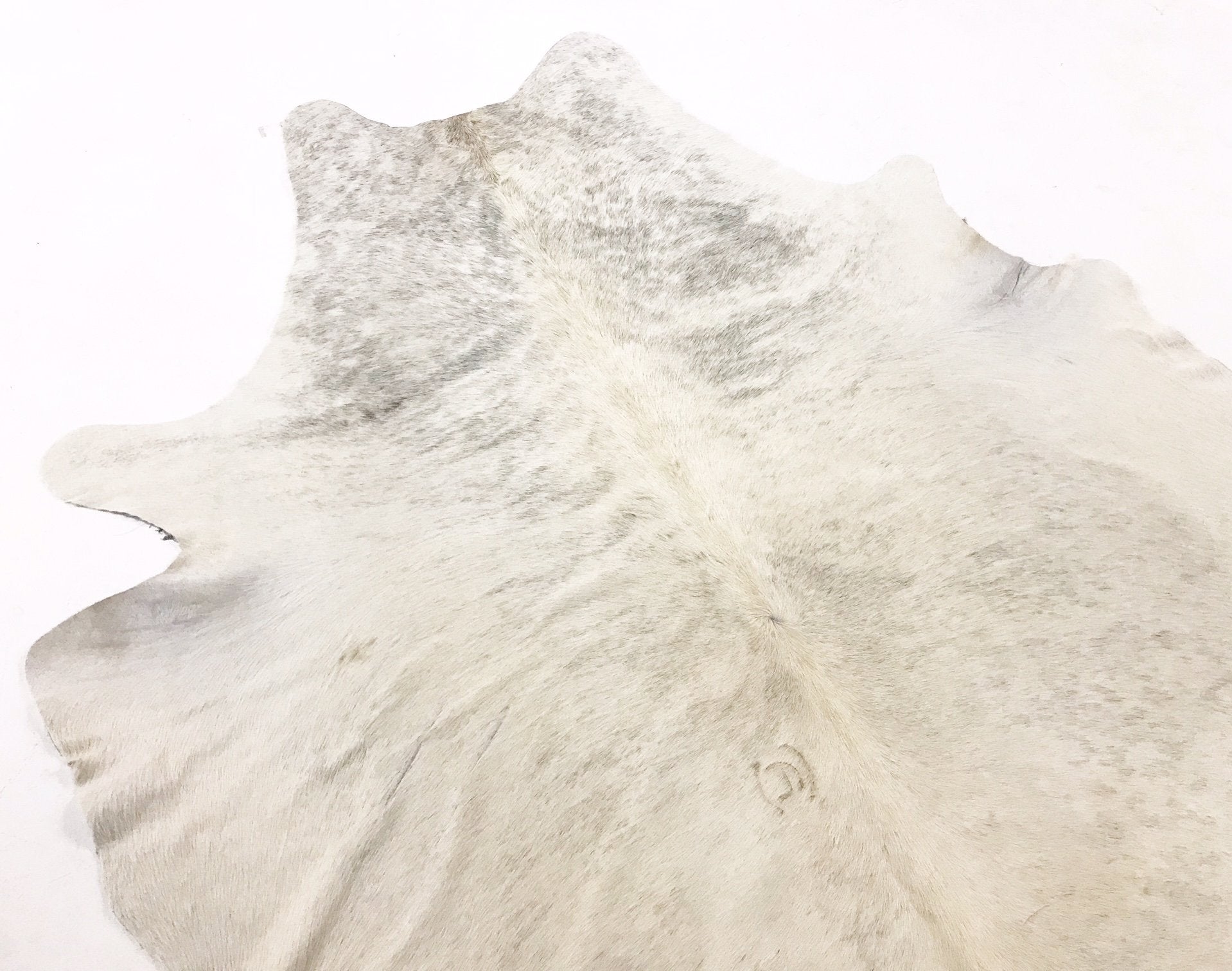 SALT & PEPPER COWHIDE RUG - BUTTE