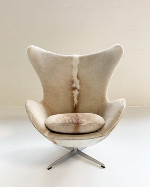 Arne Jacobsen for Fritz Hansen Egg Chair in Brazilian Cowhide