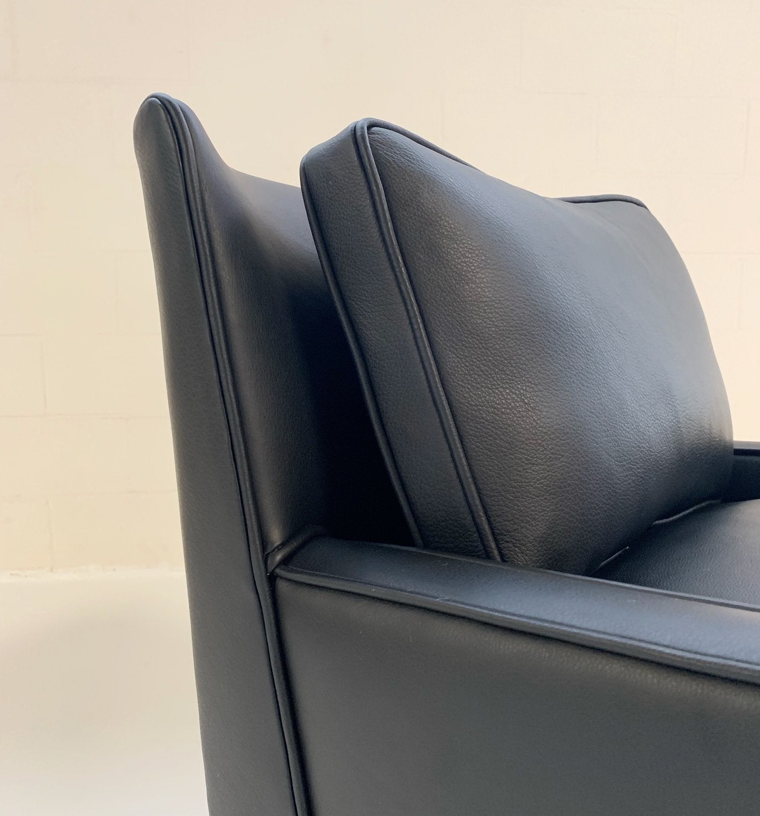 Paul McCobb for Directional Model 302 Lounge Chair in Loro Piana Bufalo Leather