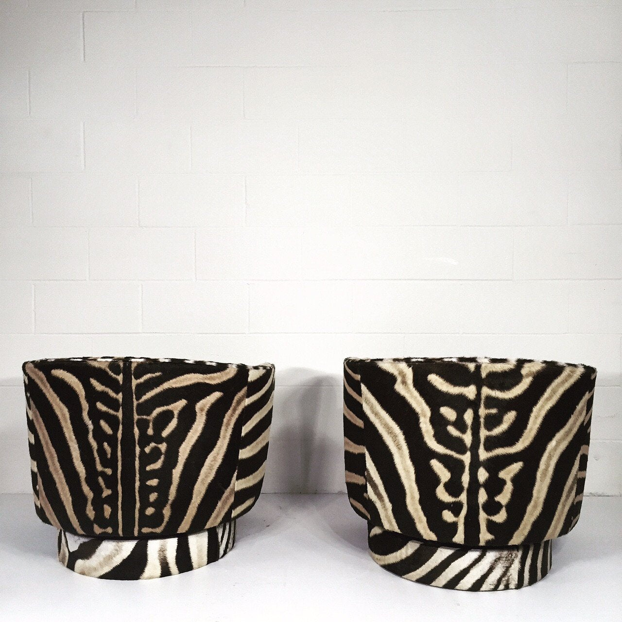 MILO BAUGHMAN SWIVEL TILT CHAIRS