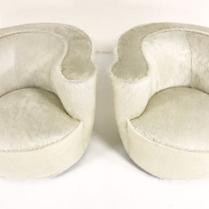 Pair of Vladimir Kagan Nautilus Chairs in Ivory Brazilian Cowhide