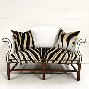 VINTAGE WHITE LEATHER LOVESEAT