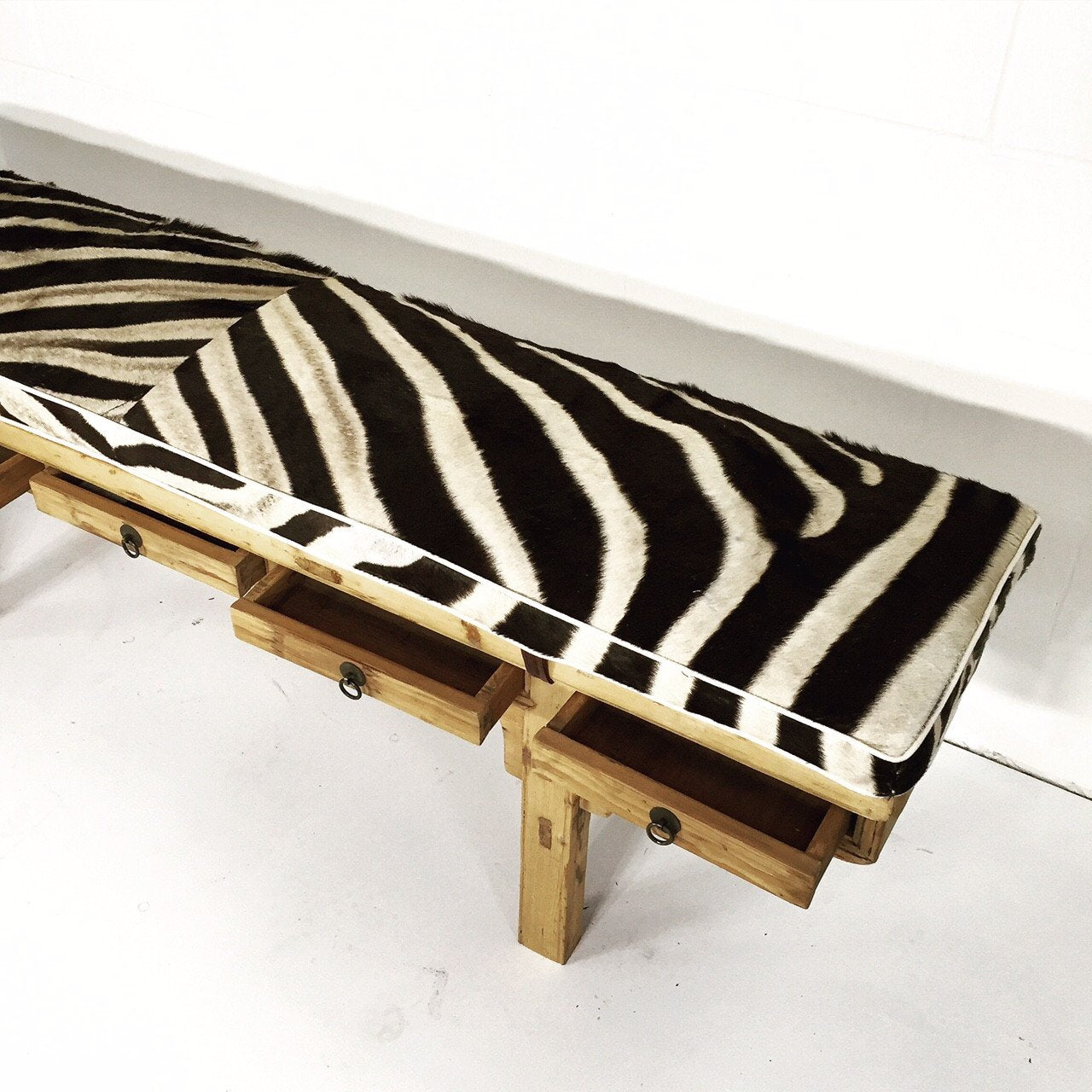 CALLIGRAPHER FIVE-DRAWER BENCH WITH custom Zebra Cushion