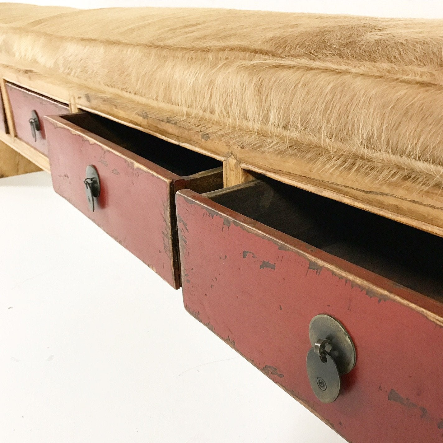 5-Drawer Bench with Palomino Cowhide Cushion