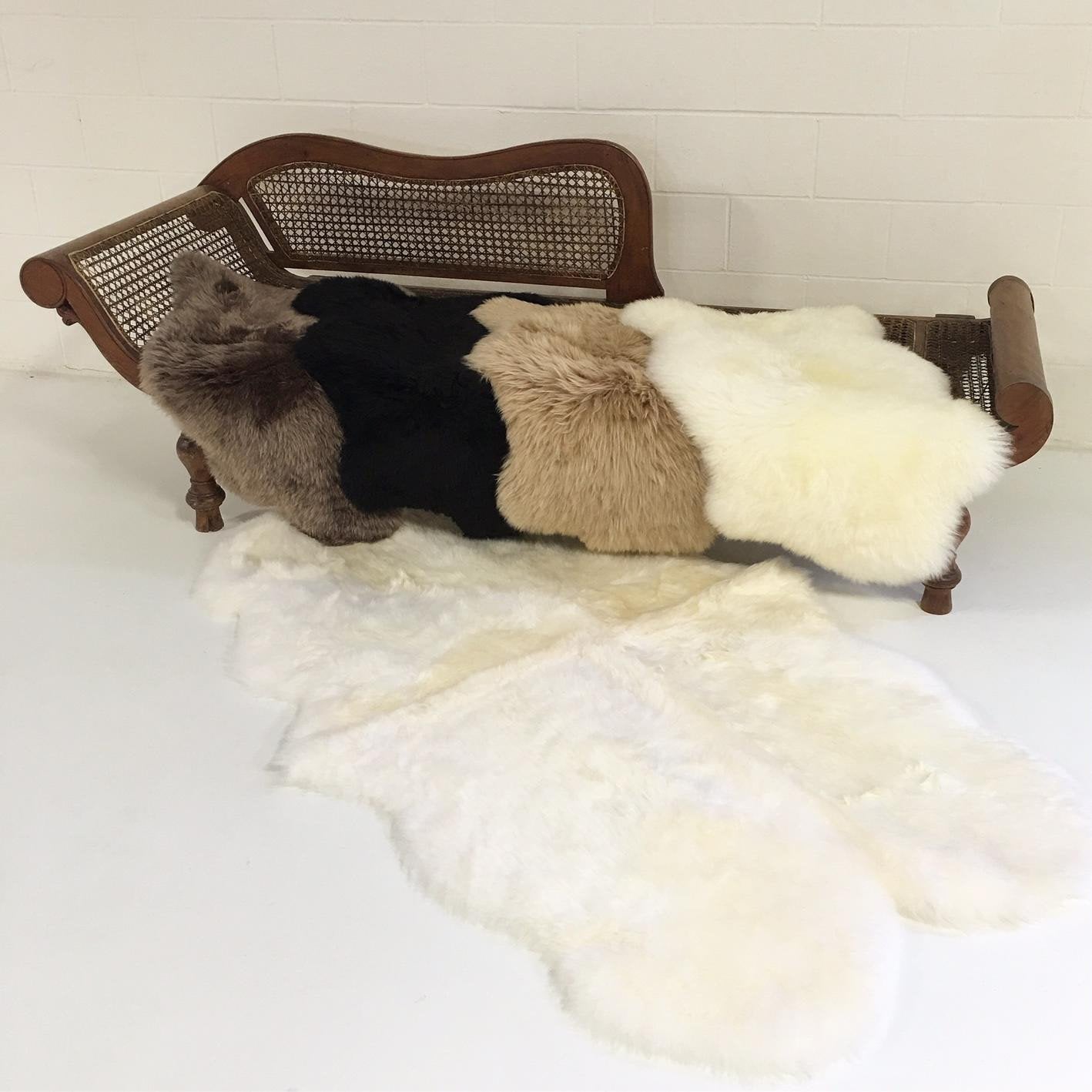 New Zealand Sheepskin Quad Rug - Ivory