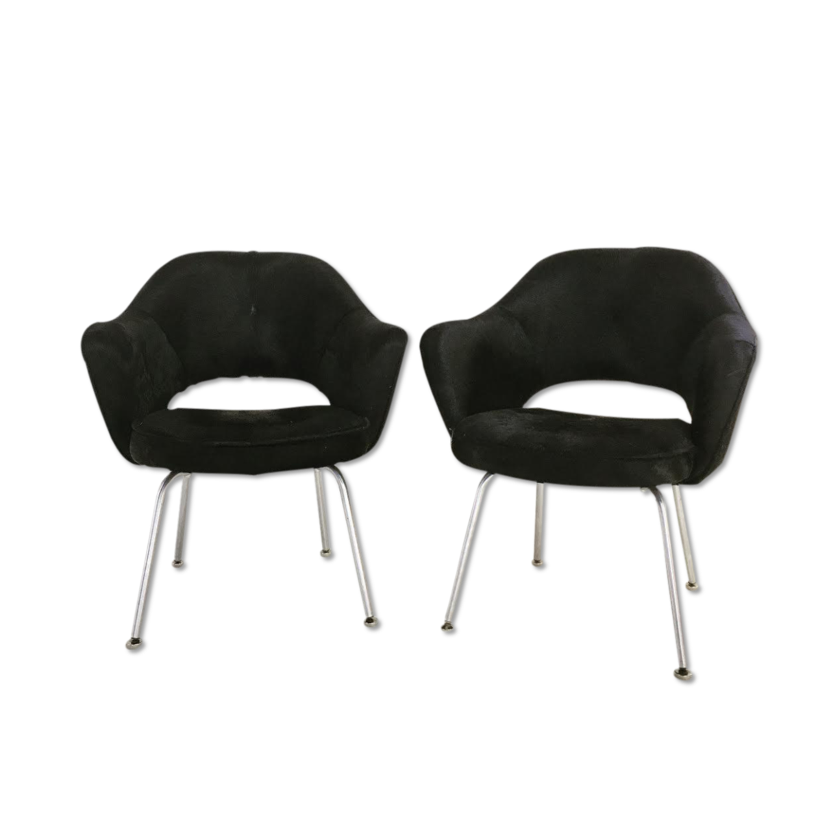 Pair of Eero Saarinen for Knoll Executive Armchairs